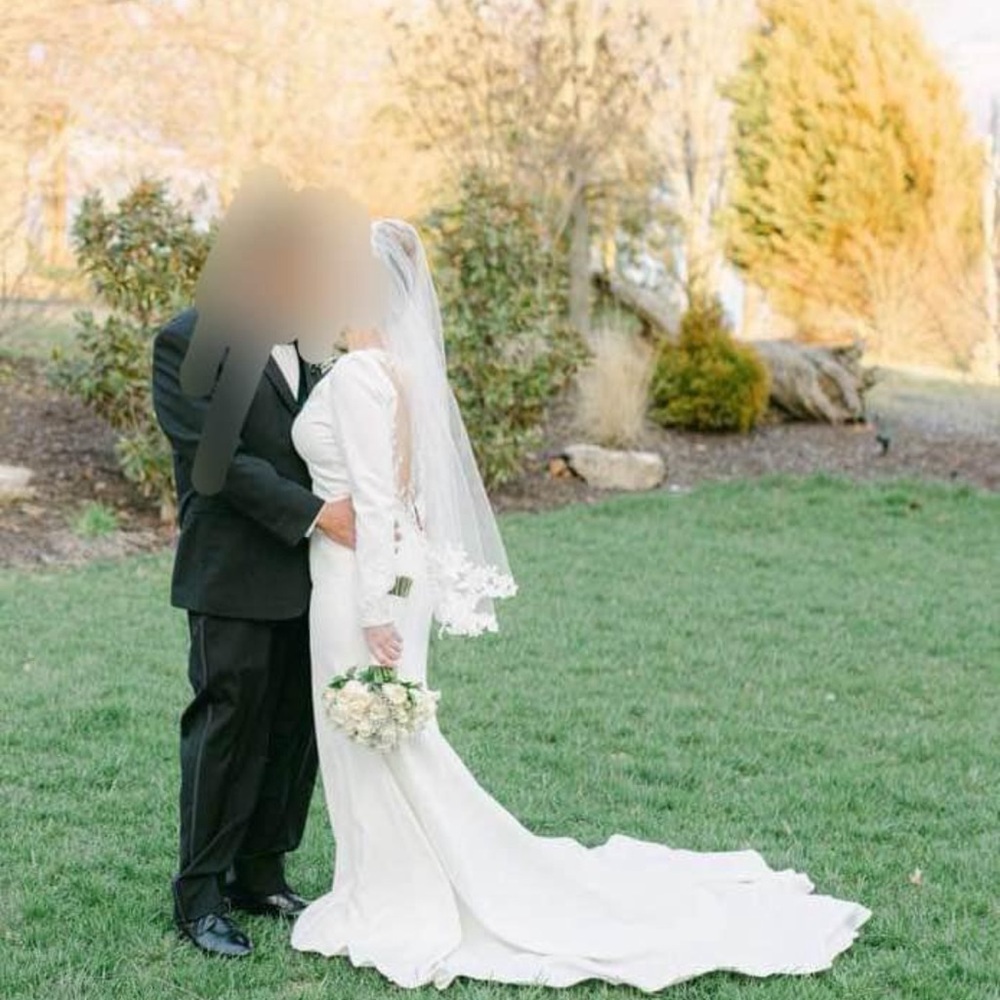 Elegant White Wedding Dress